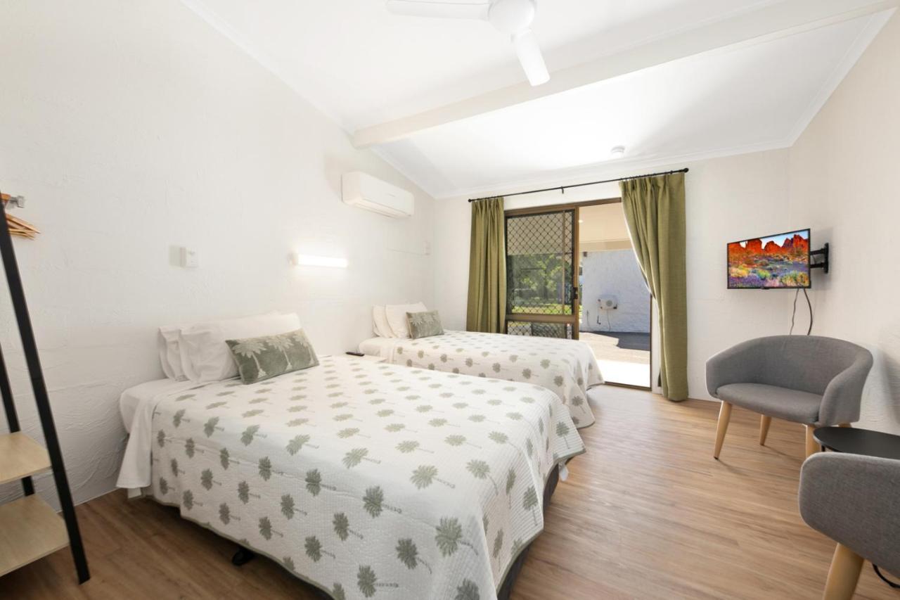 Kinka Palms Motel 耶蓬 外观 照片