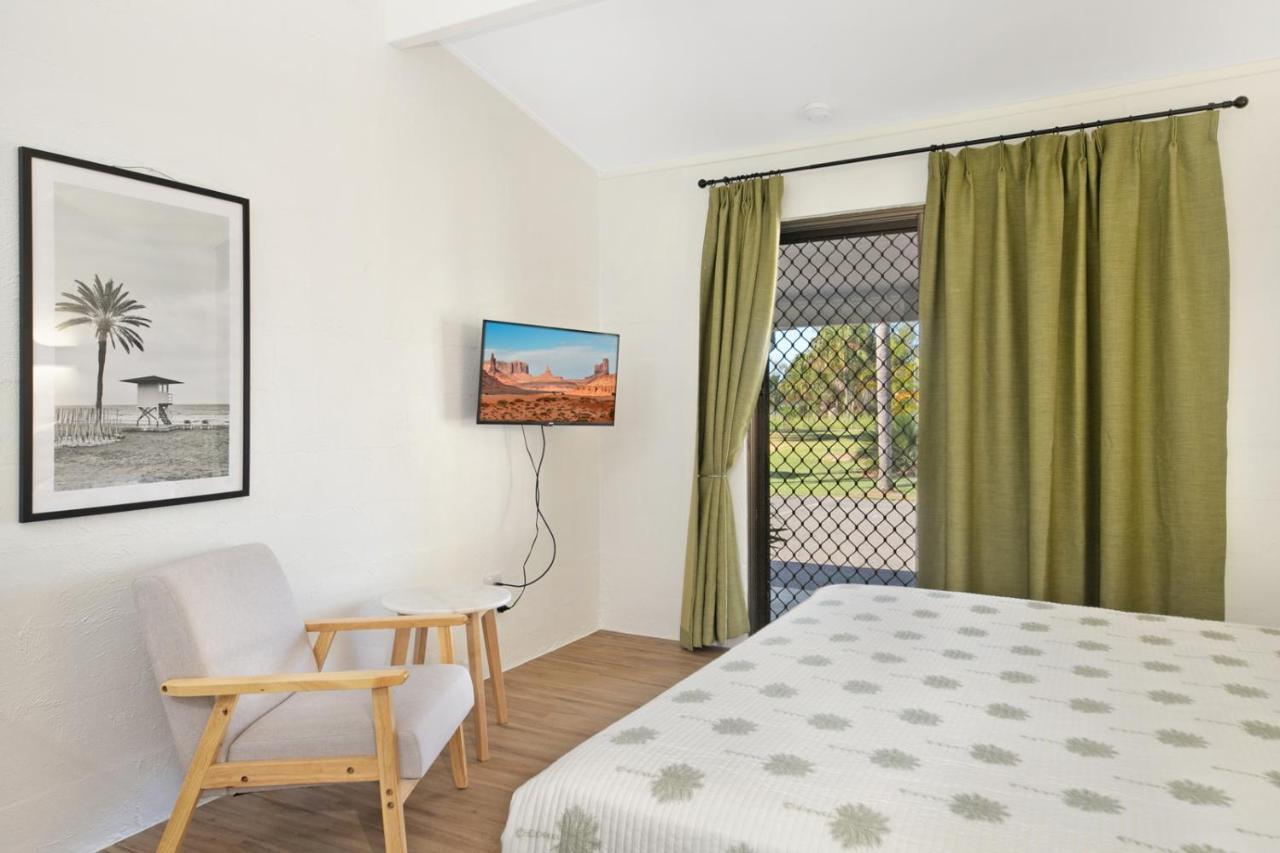 Kinka Palms Motel 耶蓬 外观 照片