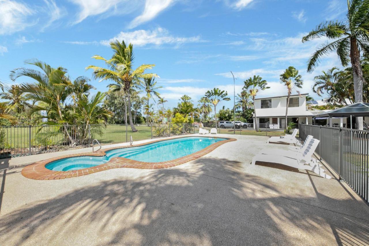Kinka Palms Motel 耶蓬 外观 照片