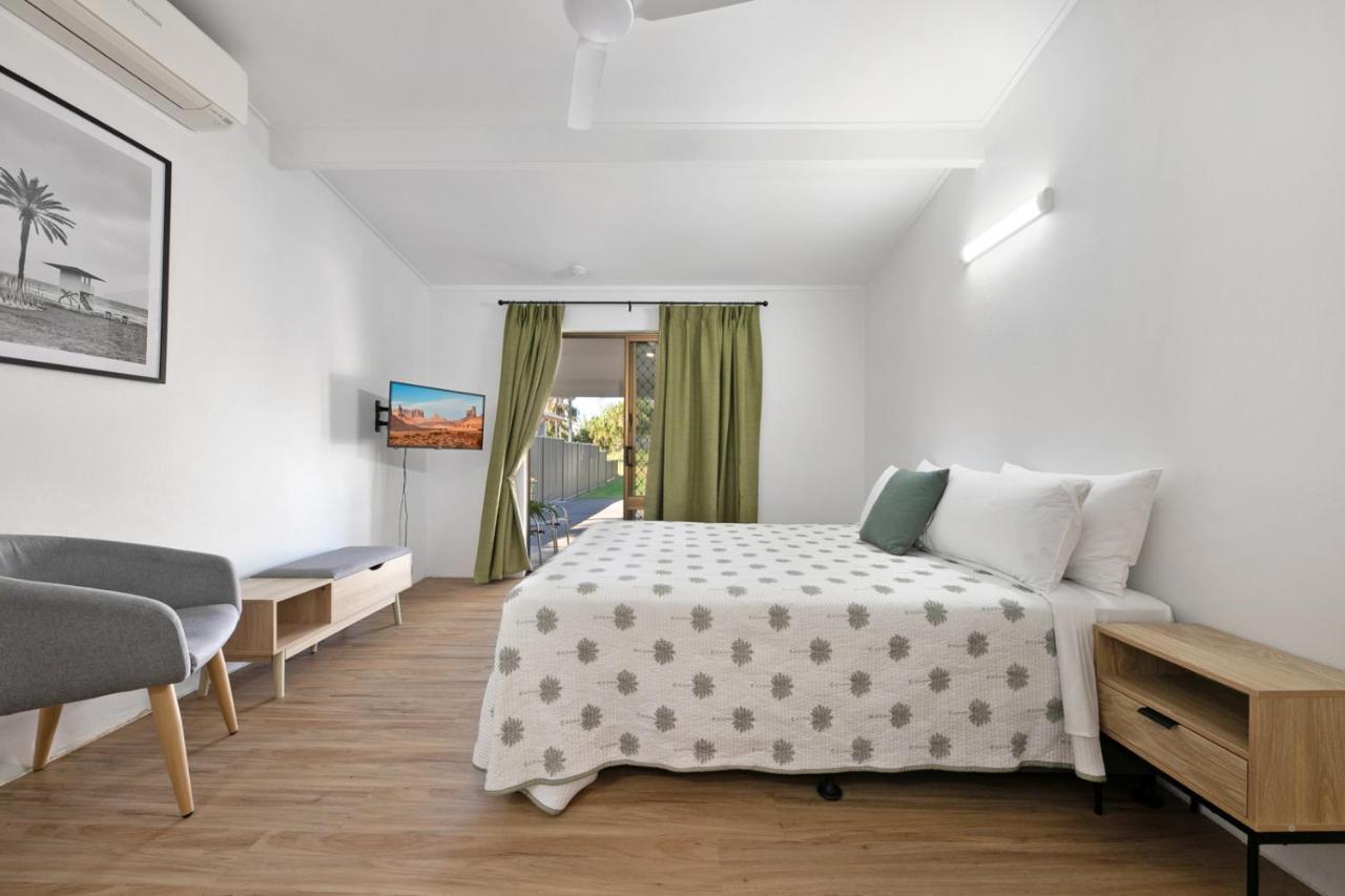Kinka Palms Motel 耶蓬 外观 照片