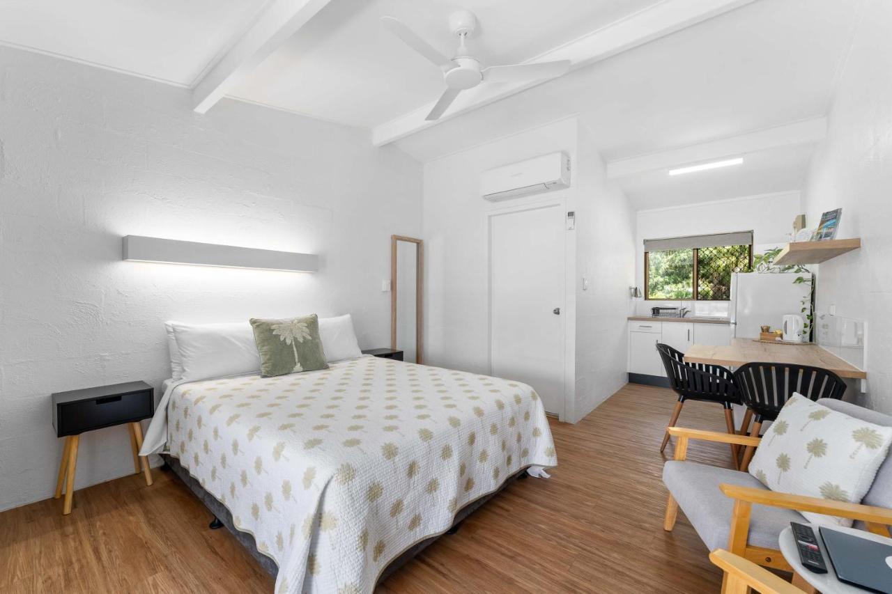 Kinka Palms Motel 耶蓬 外观 照片