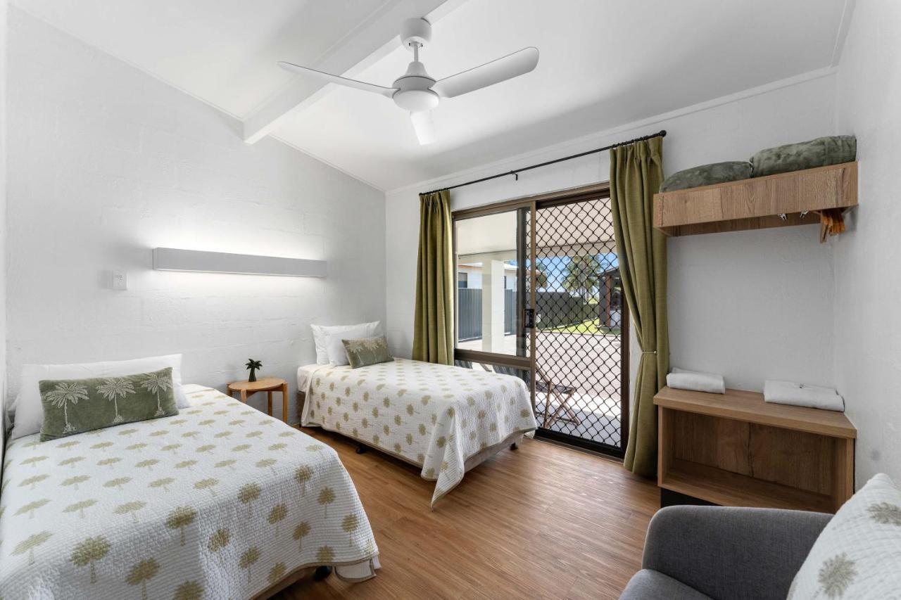 Kinka Palms Motel 耶蓬 外观 照片